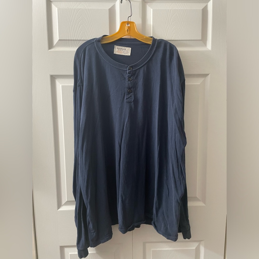 Wrangler Jeans navy long sleeve shirt
